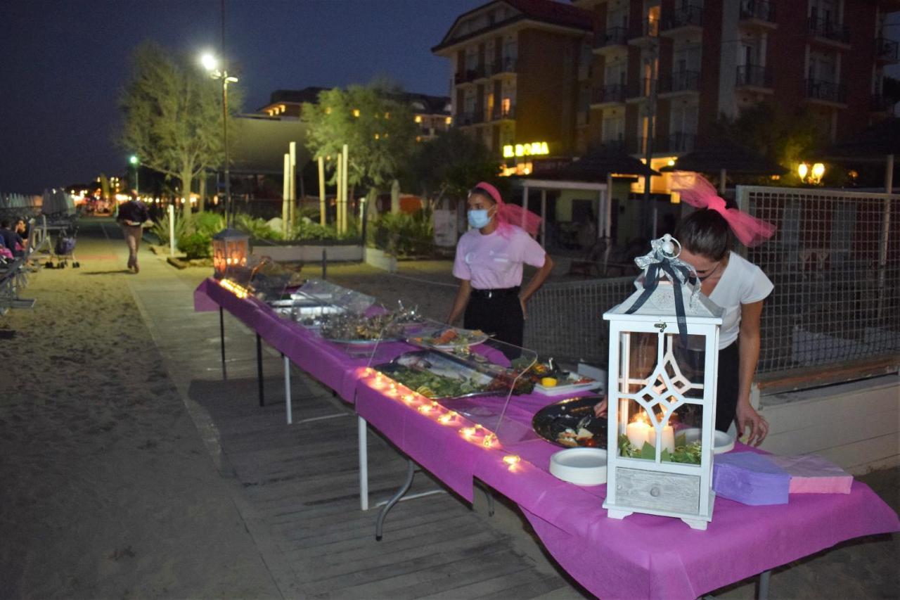 Hotel Adria Белариа-Игеа Марина Екстериор снимка