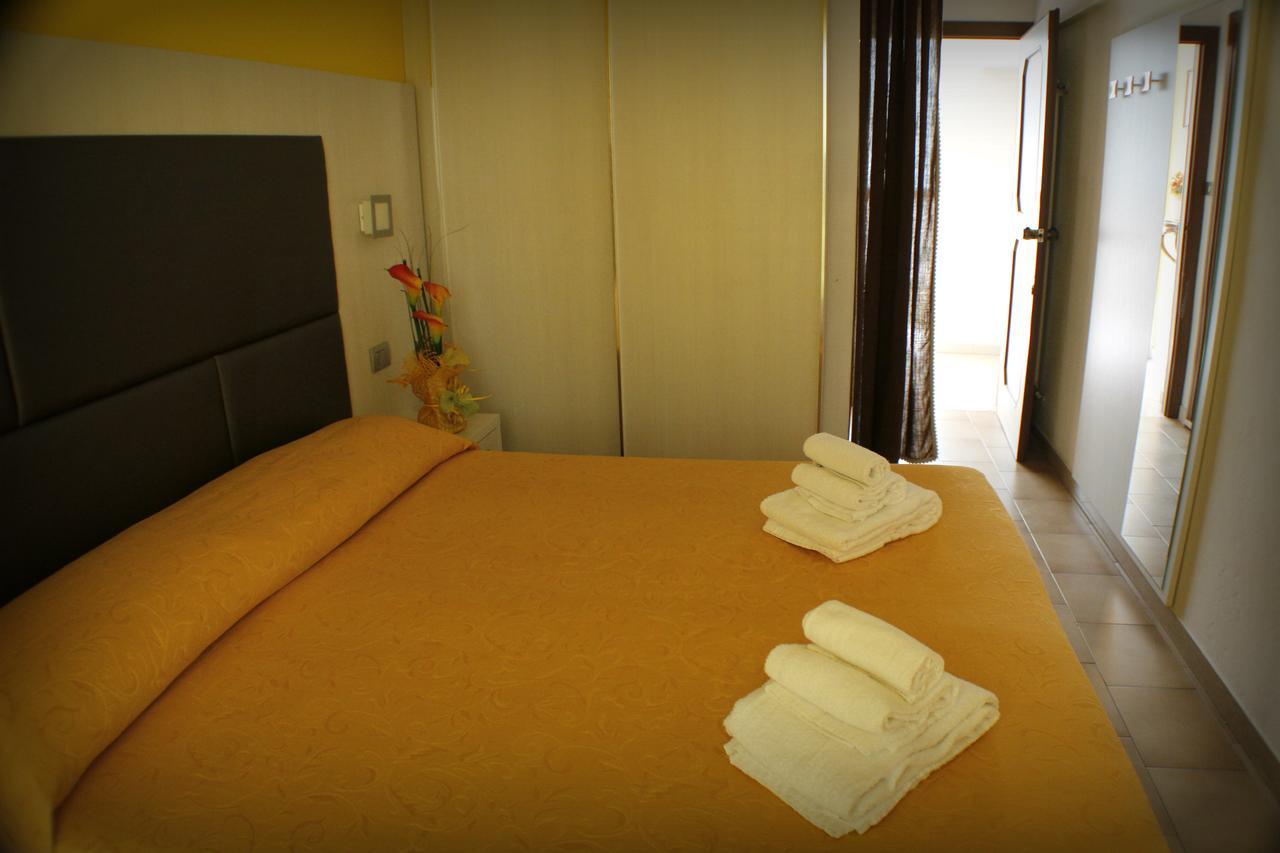 Hotel Adria Белариа-Игеа Марина Екстериор снимка